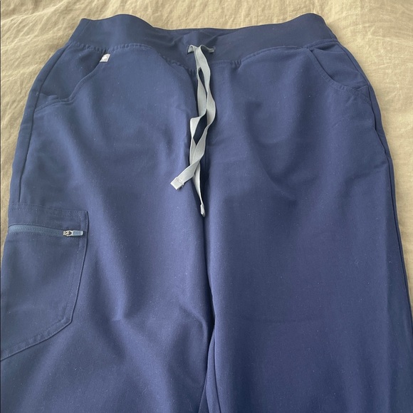 Figs Zamora Women’s Tall Joggers - Picture 8 of 8